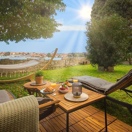 Exclusive Seafront Bacchus Apartment Porec Bagian luar foto