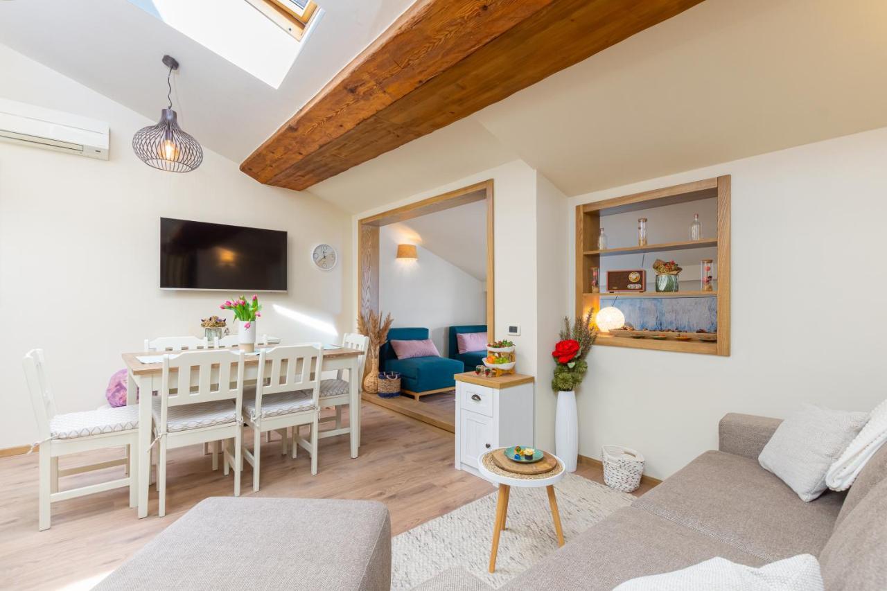 Exclusive Seafront Bacchus Apartment Porec Bagian luar foto