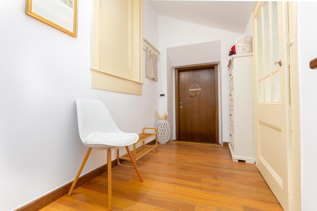 Exclusive Seafront Bacchus Apartment Porec Bagian luar foto
