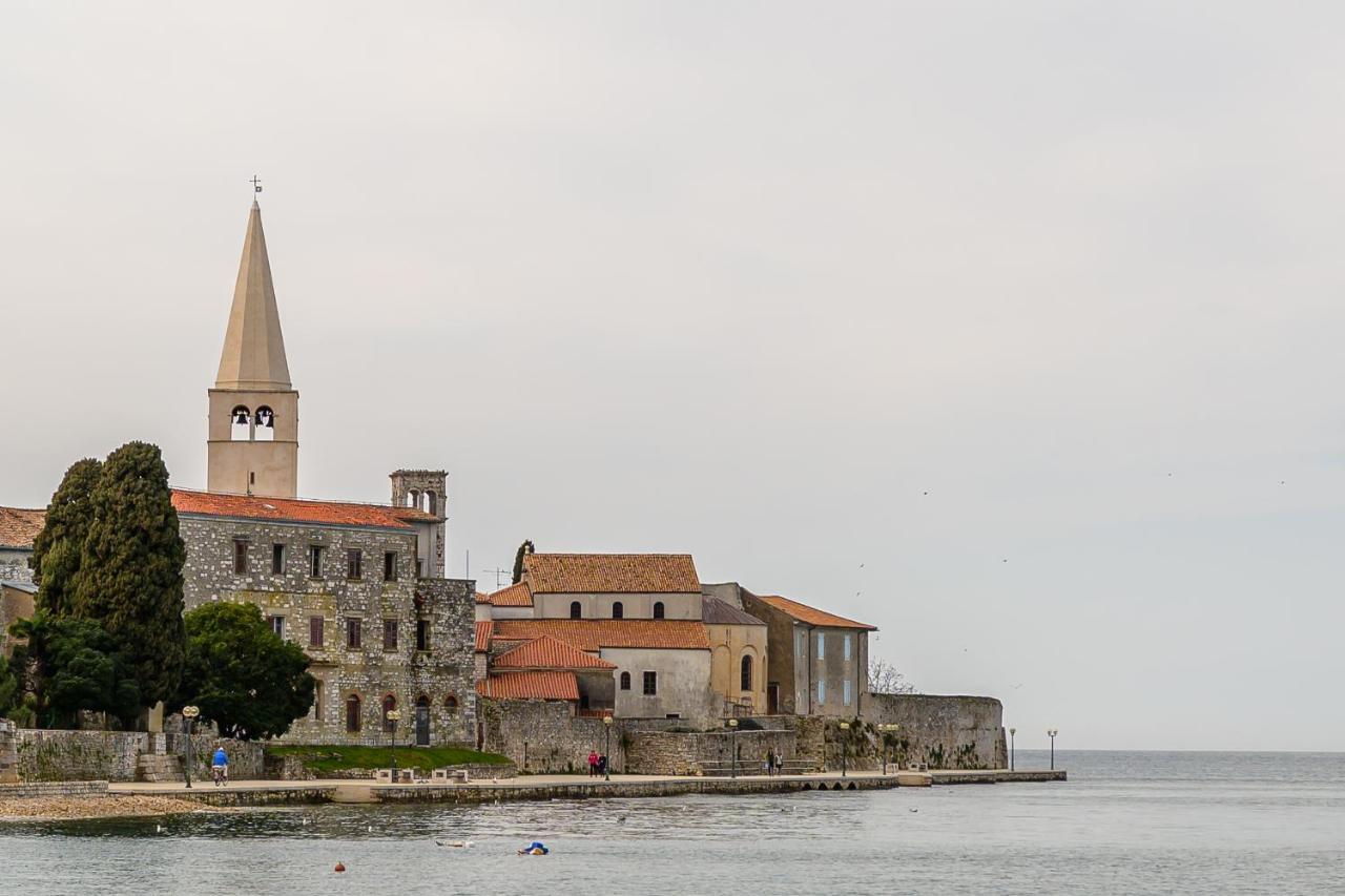 Exclusive Seafront Bacchus Apartment Porec Bagian luar foto
