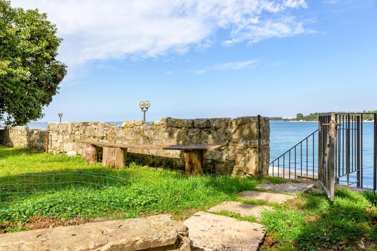 Exclusive Seafront Bacchus Apartment Porec Bagian luar foto