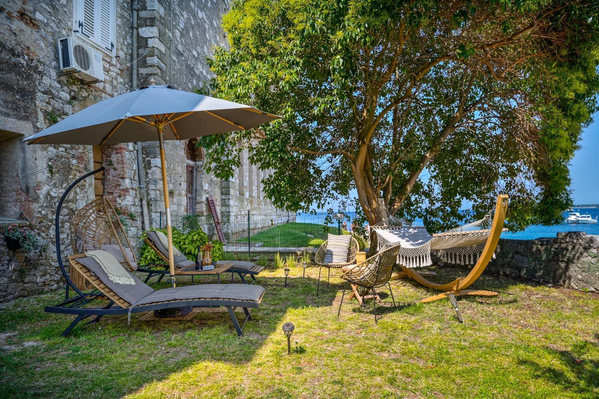 Exclusive Seafront Bacchus Apartment Porec Bagian luar foto