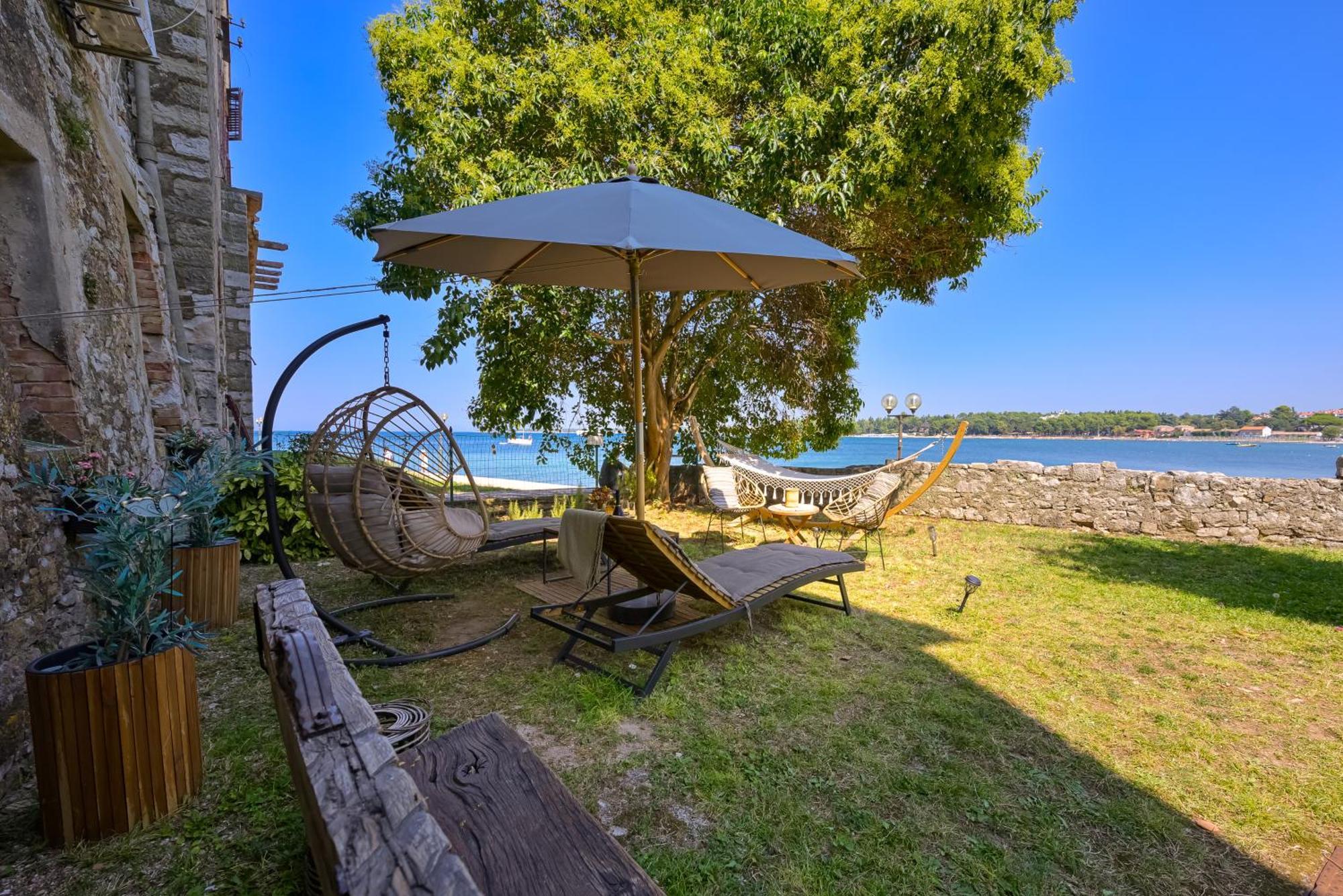 Exclusive Seafront Bacchus Apartment Porec Bagian luar foto